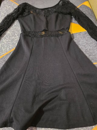 Vestido negro encaje manga larga