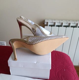 Zapatos de tacón dorados malla T41