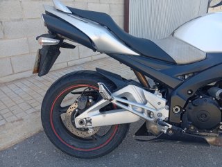 Suzuki GSR 600