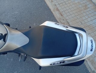 Suzuki GSR 600