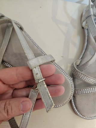 Sandalias XTI plateadas planas foam