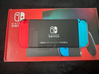 Nintendo Switch Azul y Rojo
