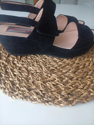Sandalias Pierre Cardin Ante Negro Talla 38