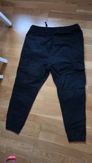 Pantalón Jogger Negro Chico