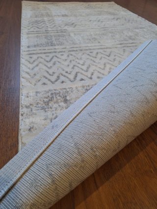 Alfombra 150x80 blanco y gris con diseño geomét