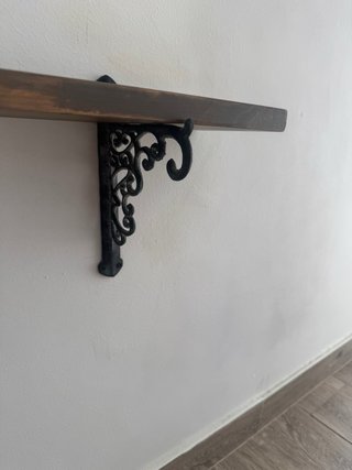 Mensola decorativa in ferro battuto e legno