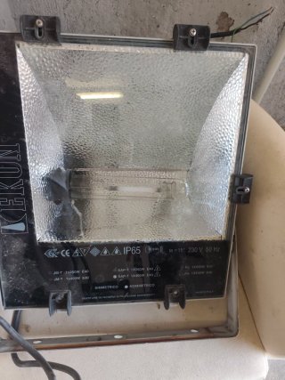 Lámpara industrial KEKUN IP65 230V