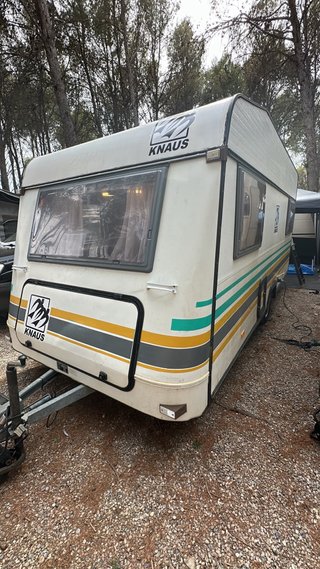Caravana Knaus < 750 kg