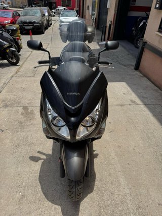 Maxi Scooter 600 Negra y Gris