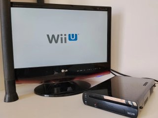 SOLO Nintendo Wii U Negra Y Transformador