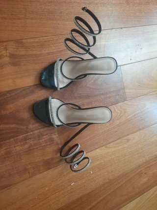 Tacones de fiesta con pedrería