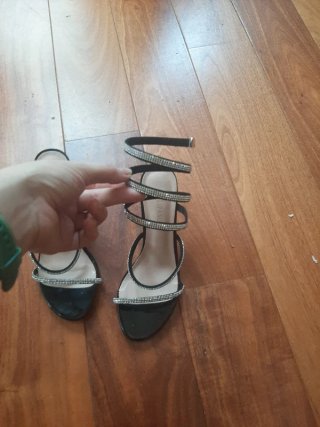 Tacones de fiesta con pedrería