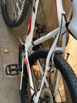 Bicicleta Montaña BH 26 Blanca