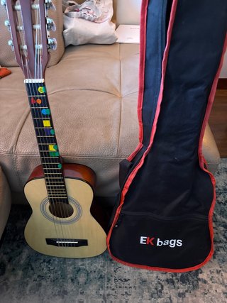 Guitarra infantil con funda EK bags