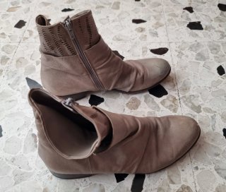 Stivaletti donna beige