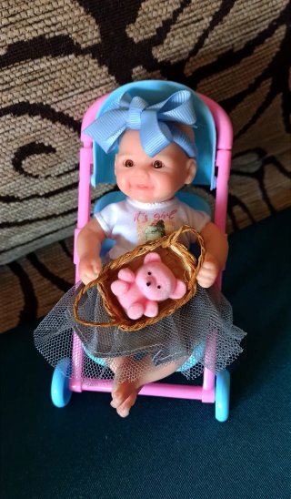 Miniaturas muñecos reborns silicona 18cm