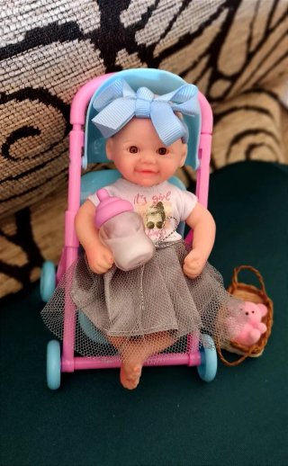 Miniaturas muñecos reborns silicona 18cm