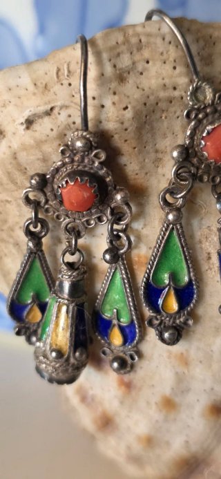 Pendientes bereber antiguos esmalte coral