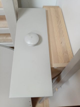 Cuna IKEA gris con cajones en muy buen estado