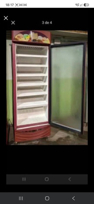 Congelatore verticale con porta in vetro