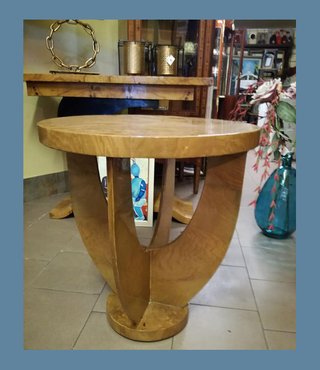 Tavolino rotondo in noce bionda stile Decò