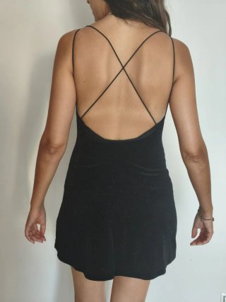 Vestido negro corto Zara