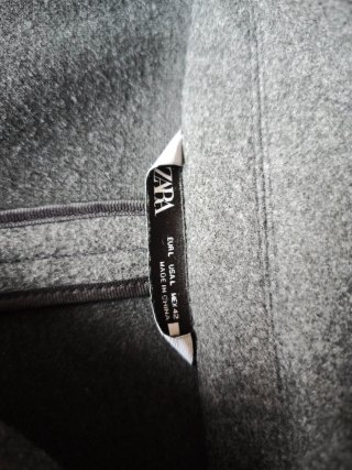 Abrigo Zara Hombre Gris