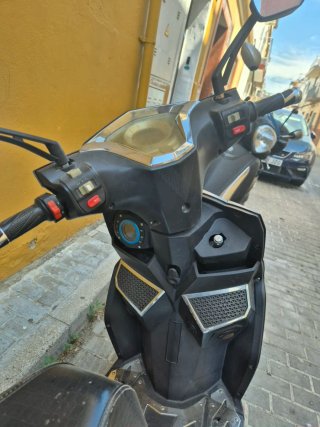 Moto Eléctrica Sunra Hawk 49