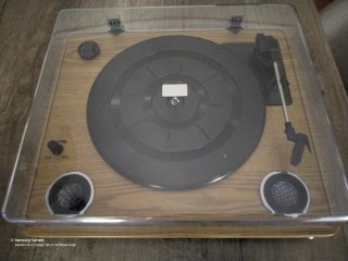 Tocadiscos Inves con altavoces