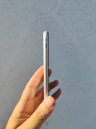 iPhone XR 128GB Bianco Libero iCloud