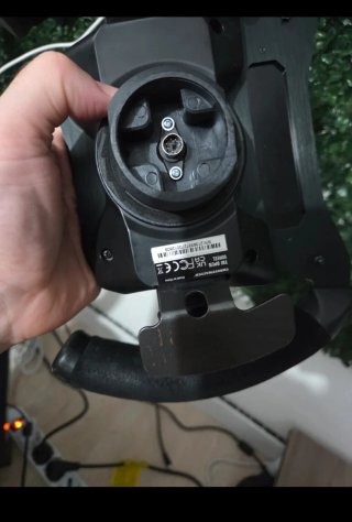 Volante Thrustmaster open wheel