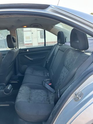 Volkswagen Bora 2000