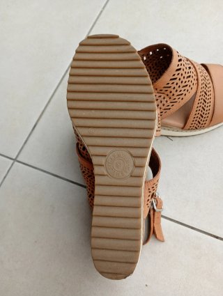 Sandalias Carmela Piel Beige
