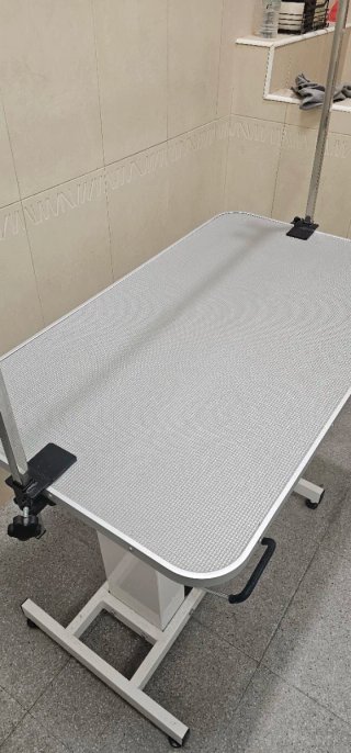 Mesa peluquería canina hidráulica