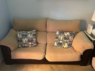 Juego 2 sofás beige con asientos extraíbles