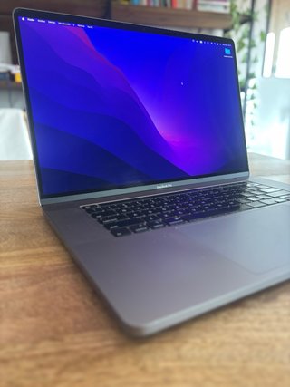 MacBook Pro 16 2019 i7 32GB RAM. Muy buen estado