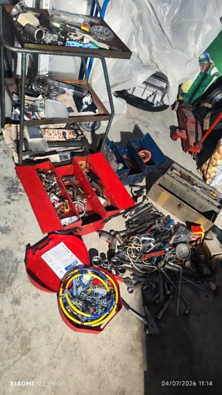 Lote de cajas metálicas de herramientas