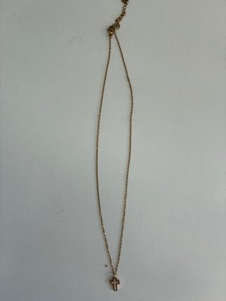 Collar Cruz Color Oro