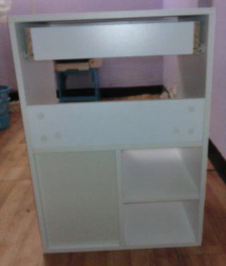 MESA AUXILIAR DE ESCRITORIO , COMO NUEVA