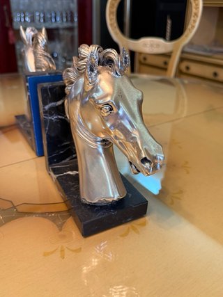 Figuras de Caballo de Bronce y Mármol