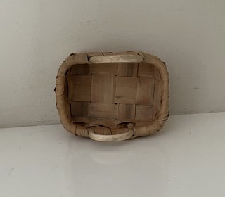 Pareja cestas artesanales madera trenzada