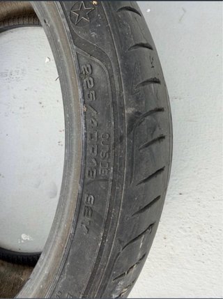 Neumático Goodyear seminuevo