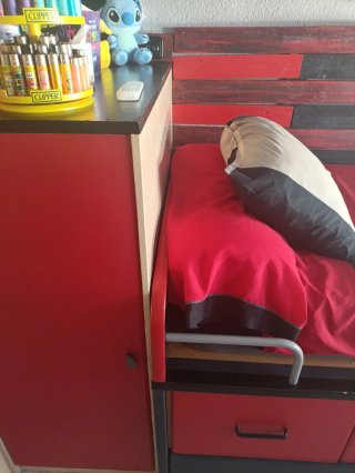 Dormitorio juvenil con cajones