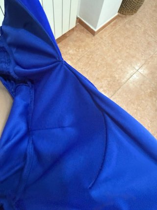 Vestido azul largo con pedrería