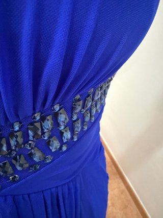 Vestido azul largo con pedrería
