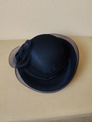 Sombrero de vestir negro