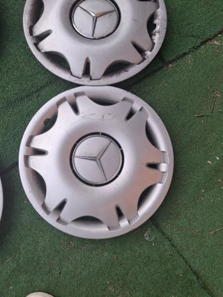 Tapacubos Mercedes Vito (4 unidades)