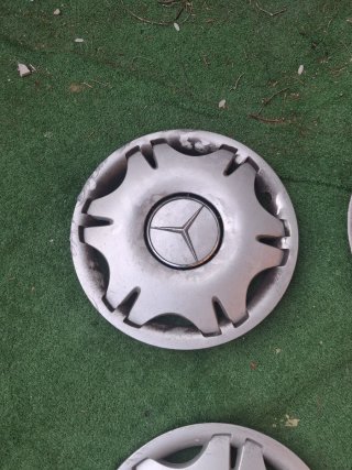 Tapacubos Mercedes Vito (4 unidades)