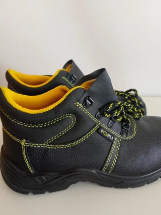 Zapatos de seguridad negros y amarillos