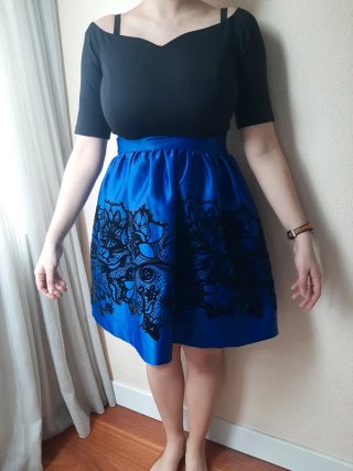 Vestido fiesta princesa azul y negro